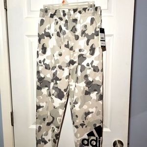 Boys Large Adidas Core Camo print sweatpants joggers